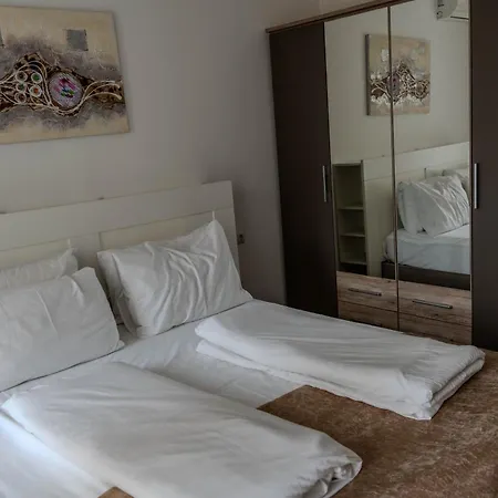 In Evargreen Complex With Terrace Appartement *