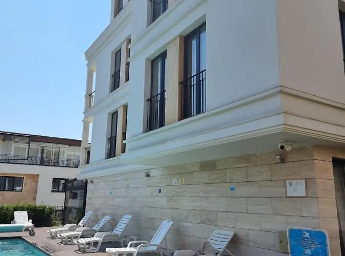 Appartement In Evargreen Complex With Terrace *