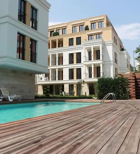 Appartement In Evargreen Complex With Terrace *