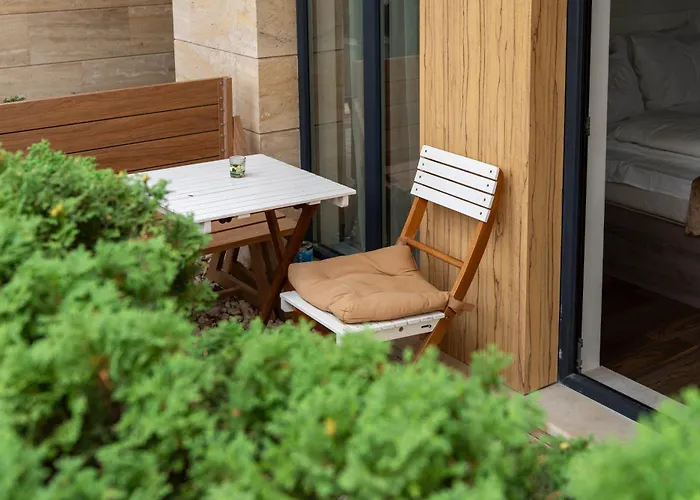 Appartement In Evargreen Complex With Terrace *